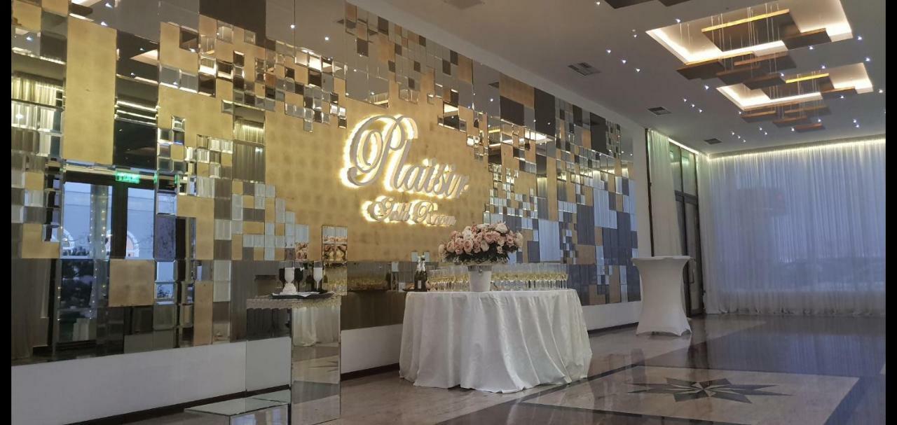 Plaisir Hotel โปลเยชต์ ภายนอก รูปภาพ