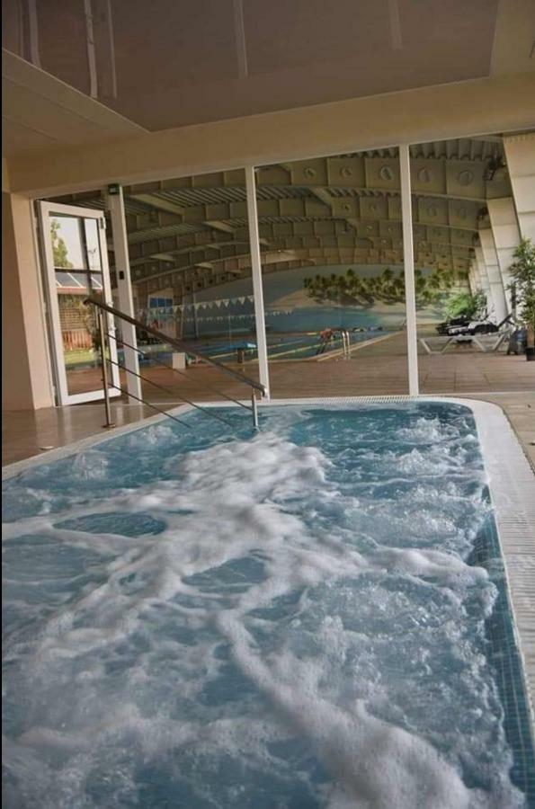 Plaisir Hotel โปลเยชต์ ภายนอก รูปภาพ